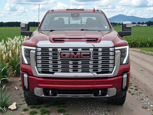 Used 2024 GMC Sierra 3500 Denali w/ Denali Reserve Package AWD/4WD image 9