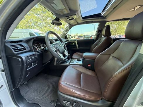 Used 2022 Toyota 4Runner Limited AWD/4WD image 27