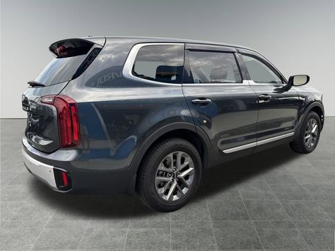 Used 2024 Kia Telluride LX image 6