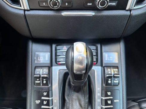 Used 2016 Porsche Macan S image 45