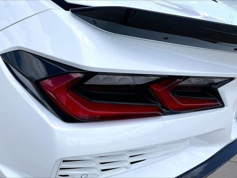 Used 2024 Chevrolet Corvette Z06 RWD image 25