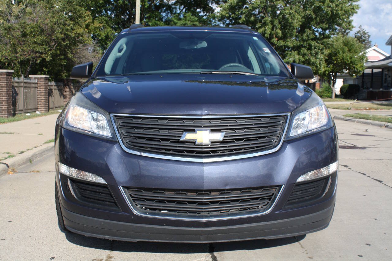 Used 2014 Chevrolet Traverse LS FWD image 3