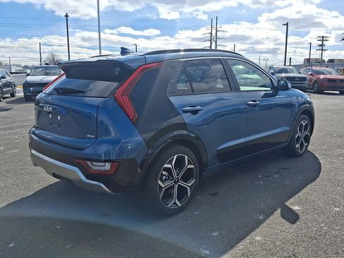 New 2026 Kia Niro SX Touring image 3