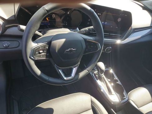 Certified 2025 Chevrolet Trax ACTIV w/ Driver Confidence Package FWD image 18