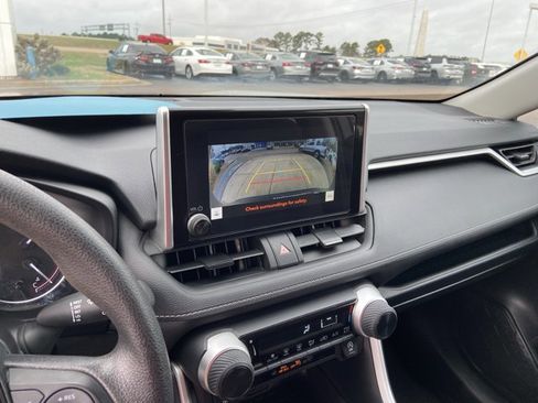 Used 2025 Toyota RAV4 LE image 35