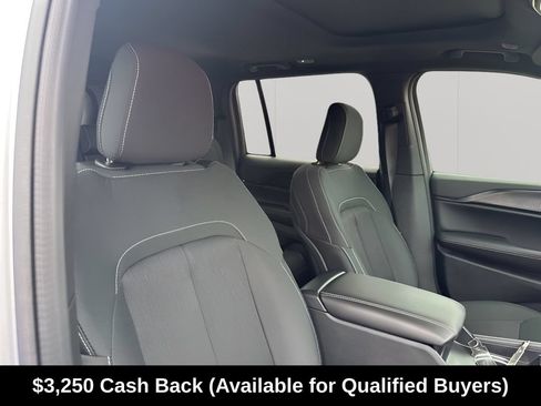 New 2025 Jeep Grand Cherokee Laredo X w/ Luxury Tech Group I RWD image 20