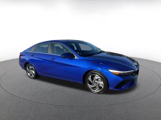 Used 2025 Hyundai Elantra SEL video 2