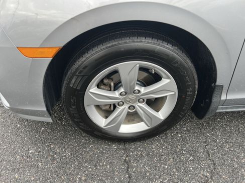 Used 2019 Honda Odyssey EX-L image 12