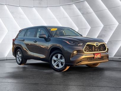 Certified 2023 Toyota Highlander LE