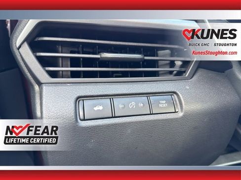 Used 2025 Nissan Altima 2.5 SV image 25