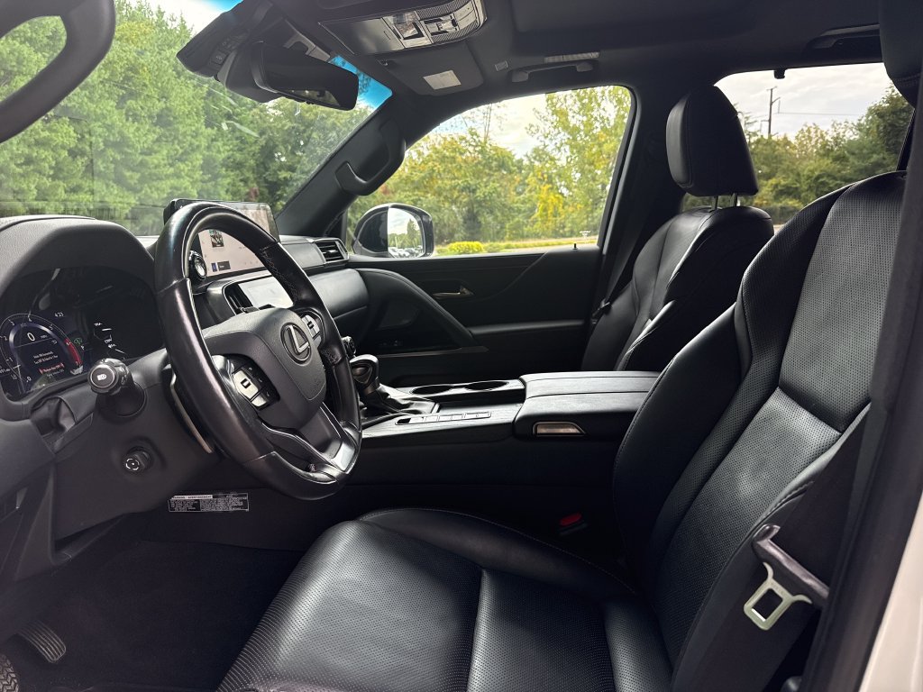 Used 2023 Lexus LX 600 4WD w/ Appearance Package image 11