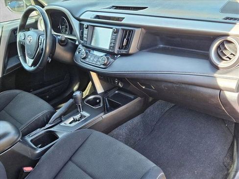 Used 2017 Toyota RAV4 XLE image 22