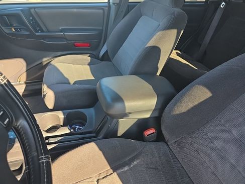 Used 1997 Jeep Grand Cherokee TSi image 17