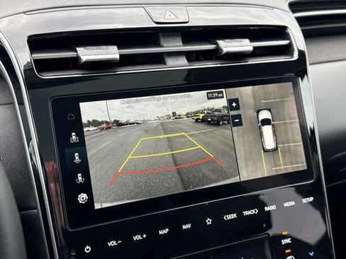 Used 2024 Hyundai Tucson Limited image 11