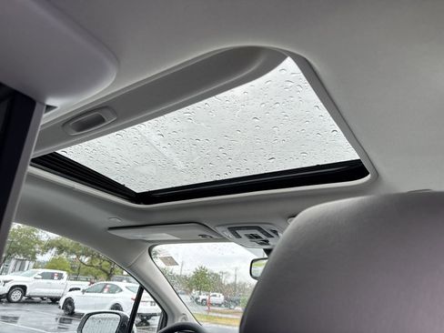 New 2025 Toyota Sienna XLE w/ XLE Plus Package image 32