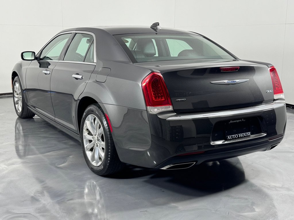Used 2019 Chrysler 300 Limited AWD/4WD image 5