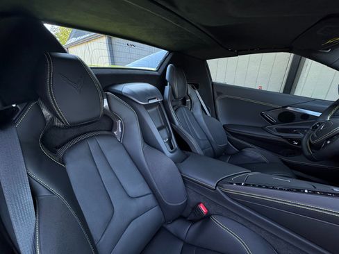 Used 2023 Chevrolet Corvette Stingray Premium Conv image 32