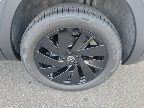 New 2026 Volkswagen Atlas SE FWD image 22