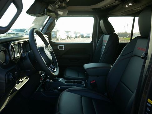New 2026 Jeep Wrangler Unlimited Rubicon image 13