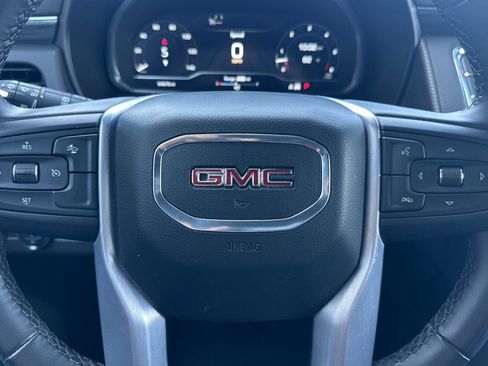 Used 2023 GMC Yukon XL SLT image 34