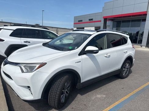 Used 2016 Toyota RAV4 XLE AWD/4WD image 1