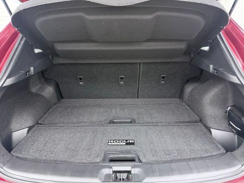 Used 2021 Nissan Rogue Sport SV FWD image 14