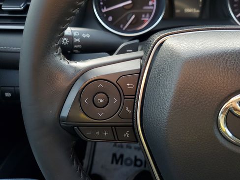 Used 2020 Toyota Camry SE image 23