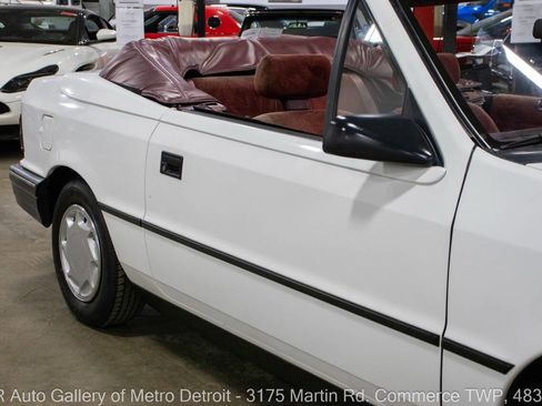 Used 1991 Dodge Shadow Convertible image 25