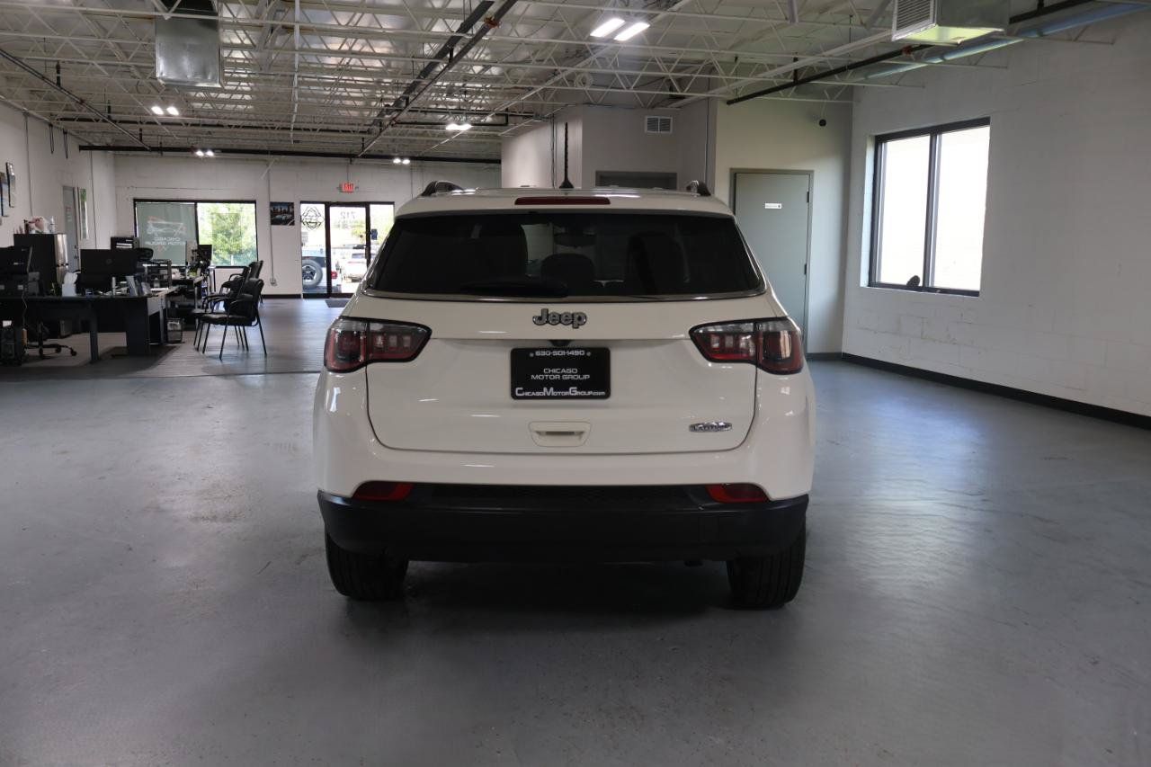 Used 2018 Jeep Compass Latitude FWD image 9