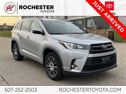 Used 2017 Toyota Highlander SE