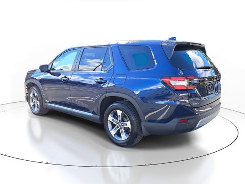 Certified 2025 Honda Pilot EX-L image 4
