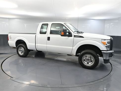 Used 2016 Ford F250 XL w/ Power Equipment Group image 4