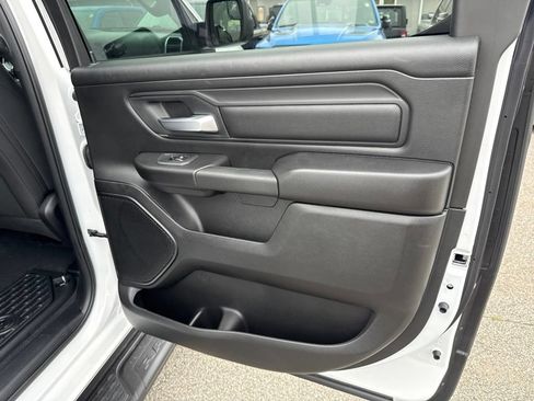 New 2026 RAM 1500 Express AWD/4WD image 23