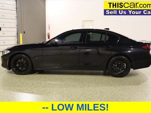 Used 2023 BMW 530i xDrive w/ Premium Package image 4