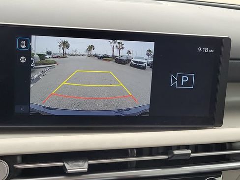 Used 2025 Hyundai Tucson SEL FWD image 12