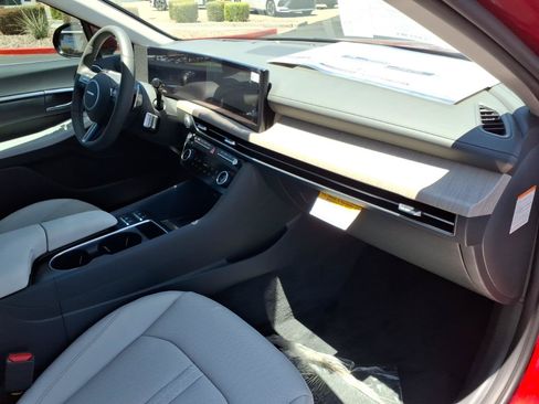 New 2026 Hyundai Sonata Limited FWD image 6