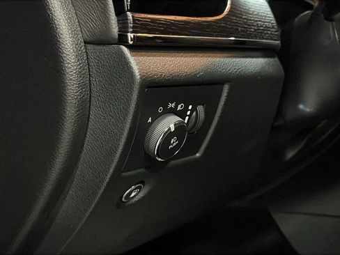 Used 2020 Jeep Grand Cherokee High Altitude AWD/4WD image 23