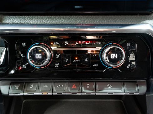 Used 2024 GMC Sierra 2500 Denali w/ Denali Reserve Package image 29