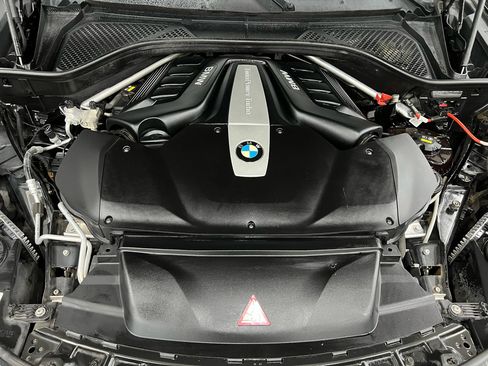 Used 2016 BMW X5 xDrive50i image 32