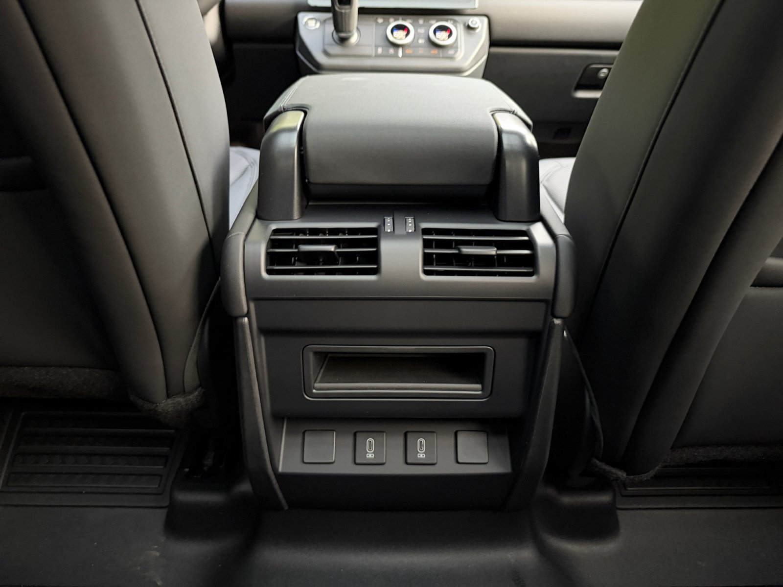 New 2026 Land Rover Defender 110 S AWD/4WD image 18