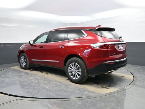 Used 2024 Buick Enclave Premium image 7