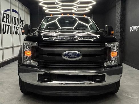 Used 2017 Ford F450 XL w/ Power Equipment Group AWD/4WD image 13