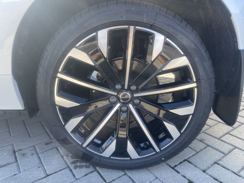 New 2026 Volvo XC60 B5 Ultra w/ Protection Package Premier image 8