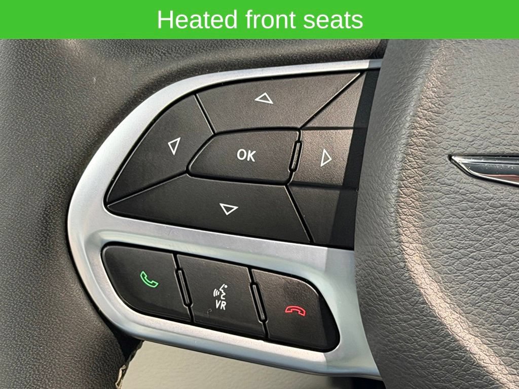 Used 2023 Chrysler Pacifica Touring-L FWD image 37