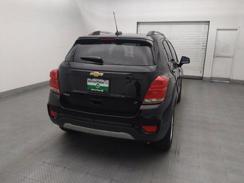 Used 2020 Chevrolet Trax LT w/ LT Convenience Package FWD image 7