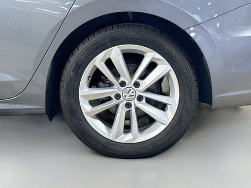 Used 2020 Volkswagen Passat 2.0T SE FWD image 37