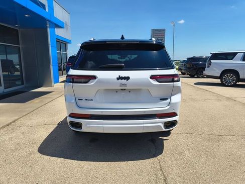 Used 2023 Jeep Grand Cherokee L Summit AWD/4WD image 5