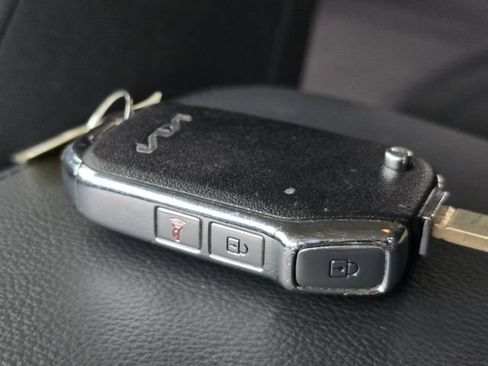 Certified 2024 Kia Soul LX FWD image 31