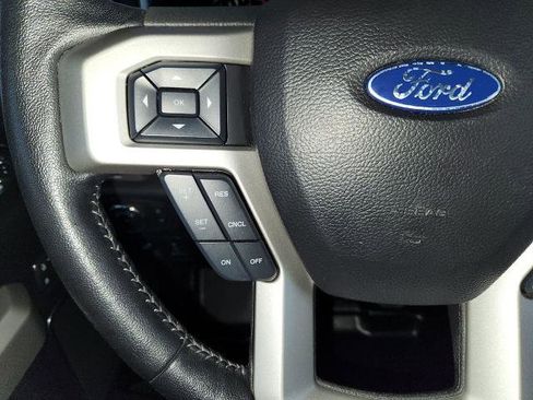 Used 2019 Ford F150 Lariat image 24