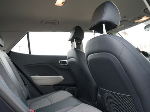 Certified 2023 Hyundai Venue Limited w/ Cargo Package image 14